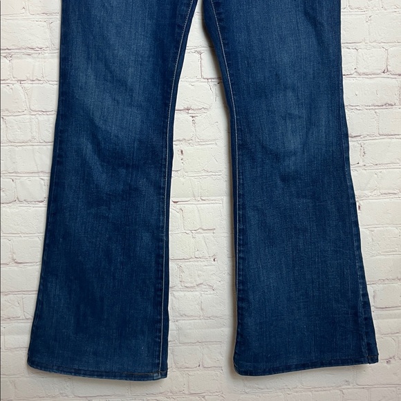 Good American Flare Jeans - Picture 3 of 14